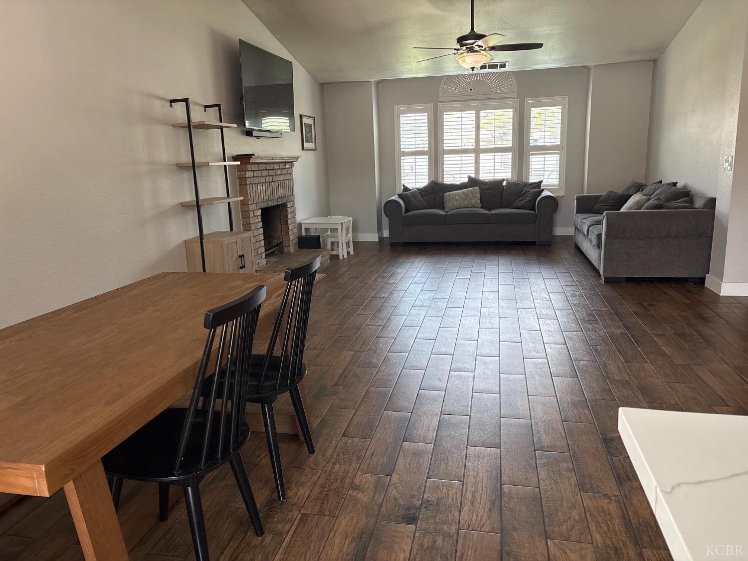 169 Devon Dr, Lemoore, CA 93245