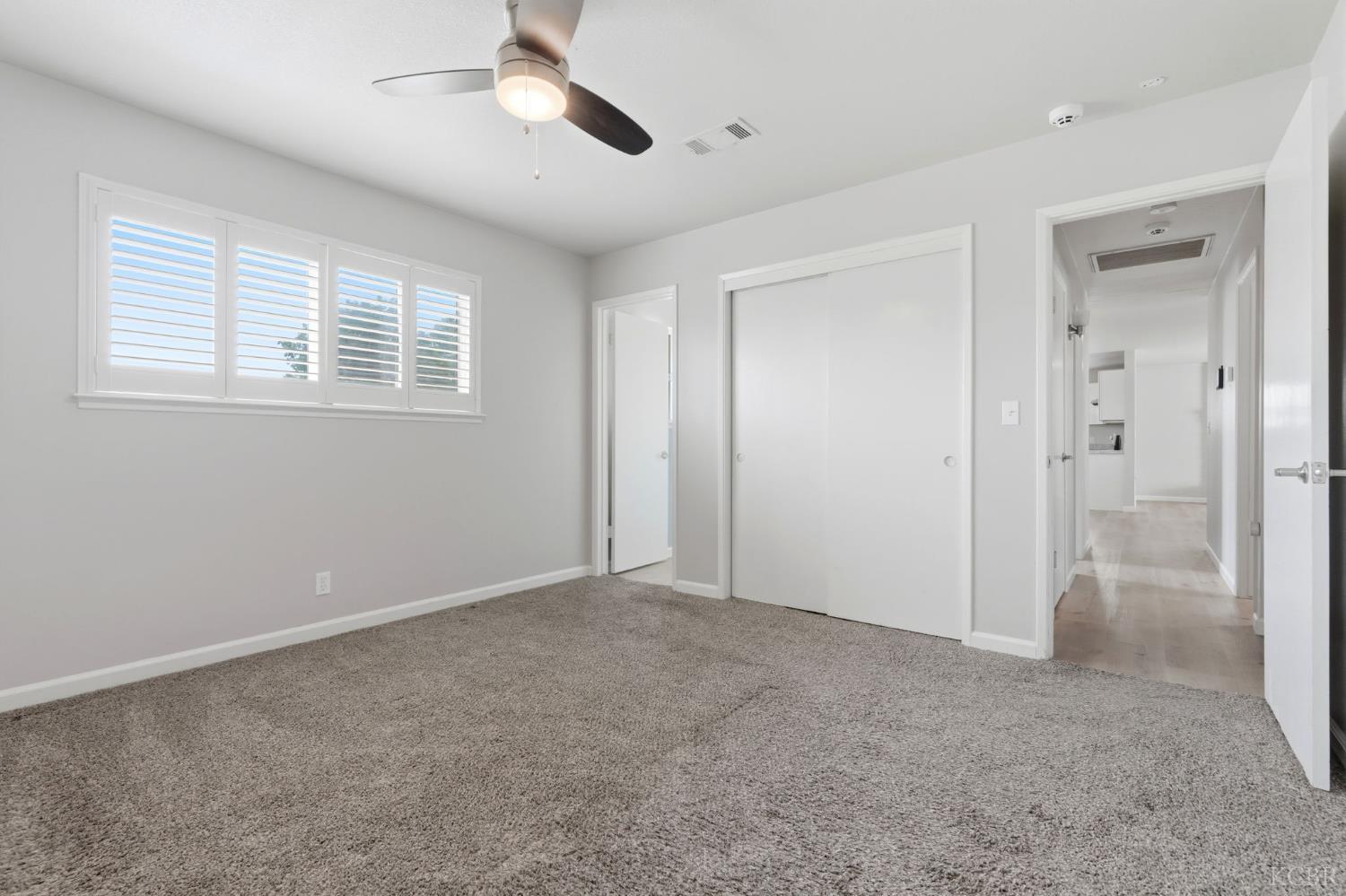 310 W Hazelwood Dr, Lemoore, CA 93245