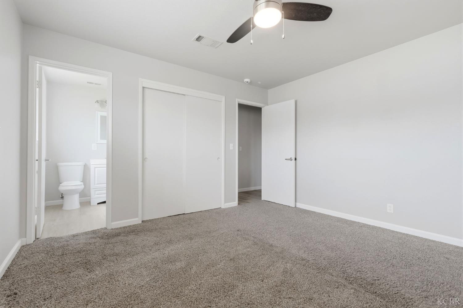 310 W Hazelwood Dr, Lemoore, CA 93245