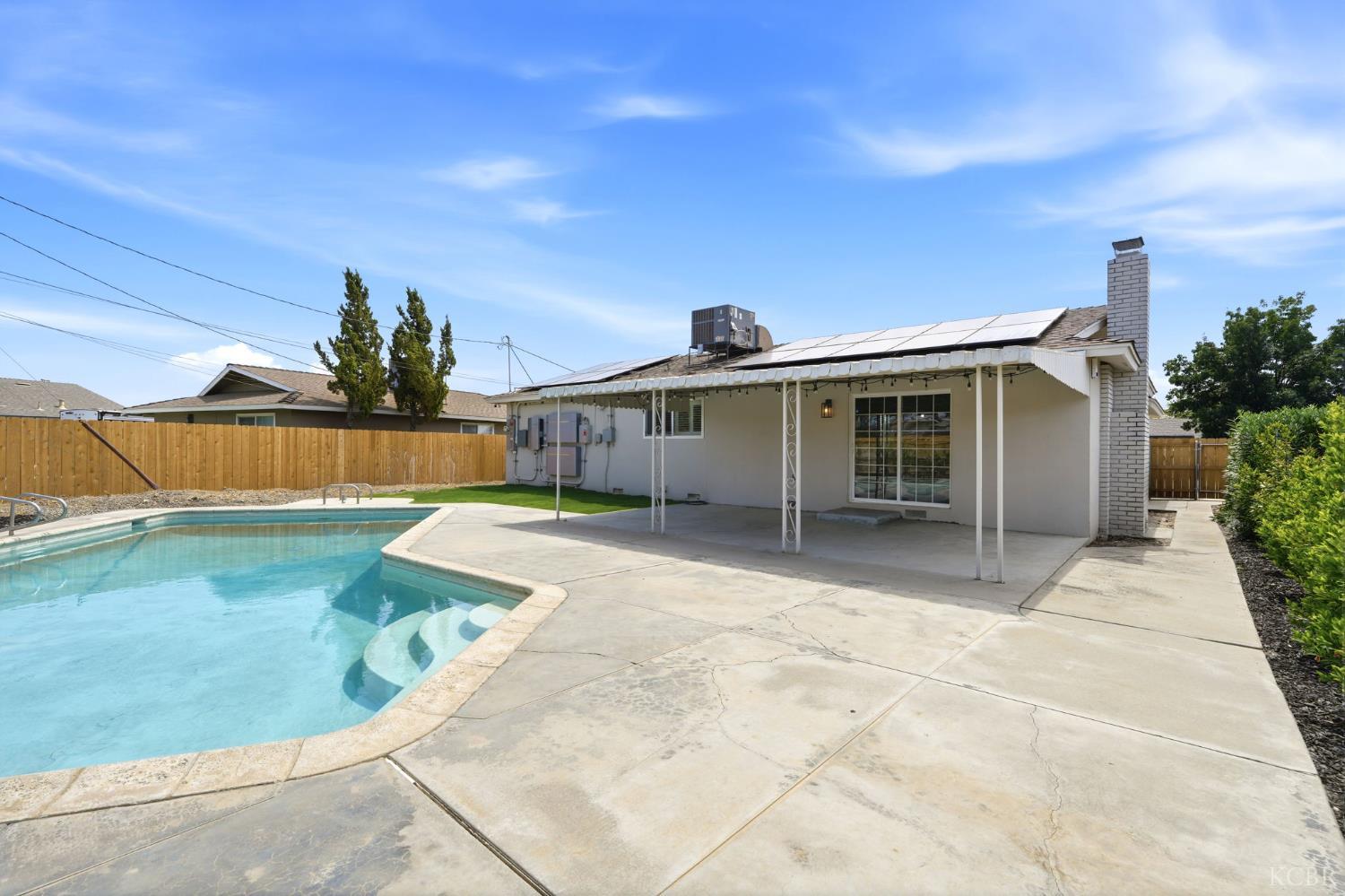 310 W Hazelwood Dr, Lemoore, CA 93245