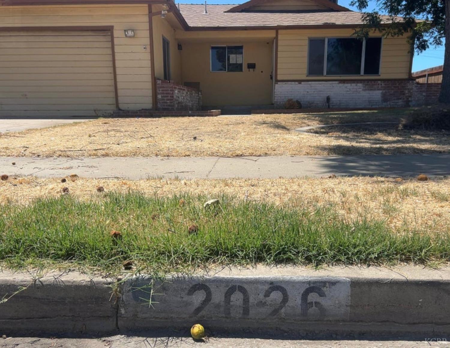 2026 N Kensington Way, Hanford, CA 93230