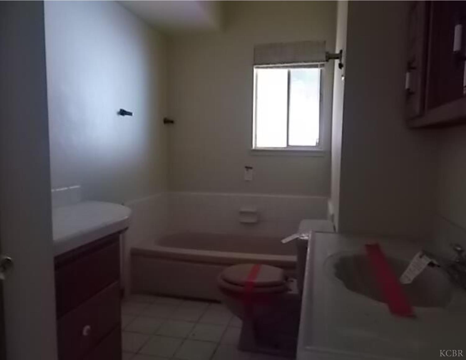 2026 N Kensington Way, Hanford, CA 93230