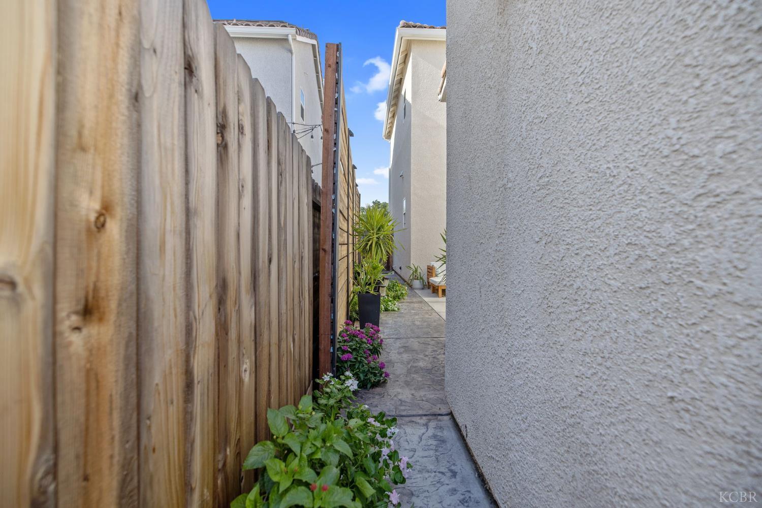 3036 Keats Ave, Clovis, CA 93619