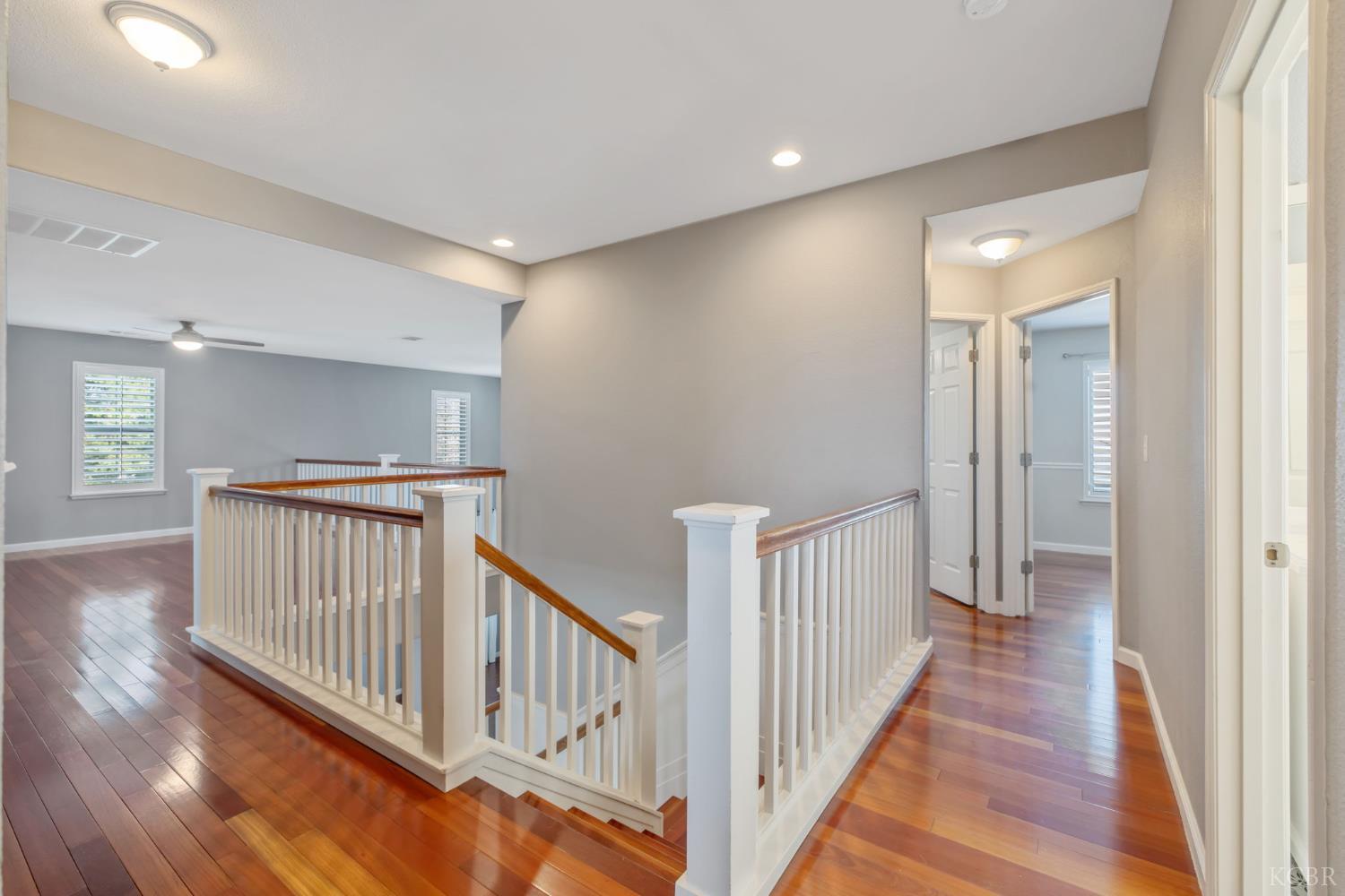 1093 W Windsor Ct, Hanford, CA 93230