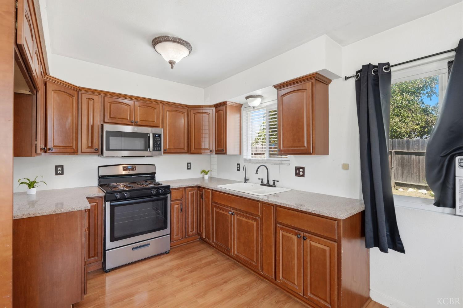 10856 Malta St, Hanford, CA 93230