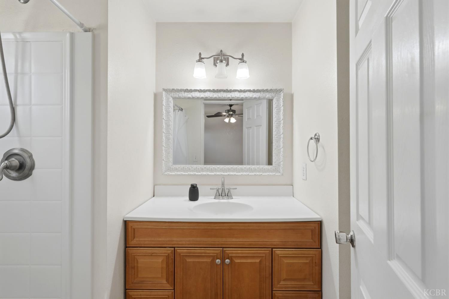 10856 Malta St, Hanford, CA 93230