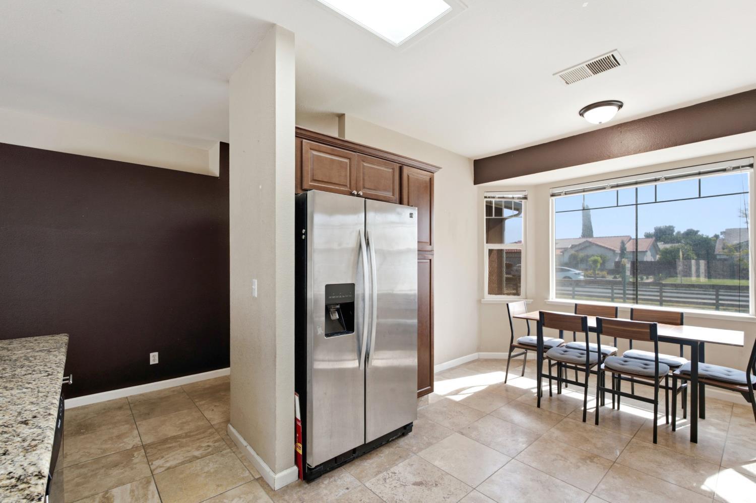 1125 E Cinnamon, Lemoore, CA 93245
