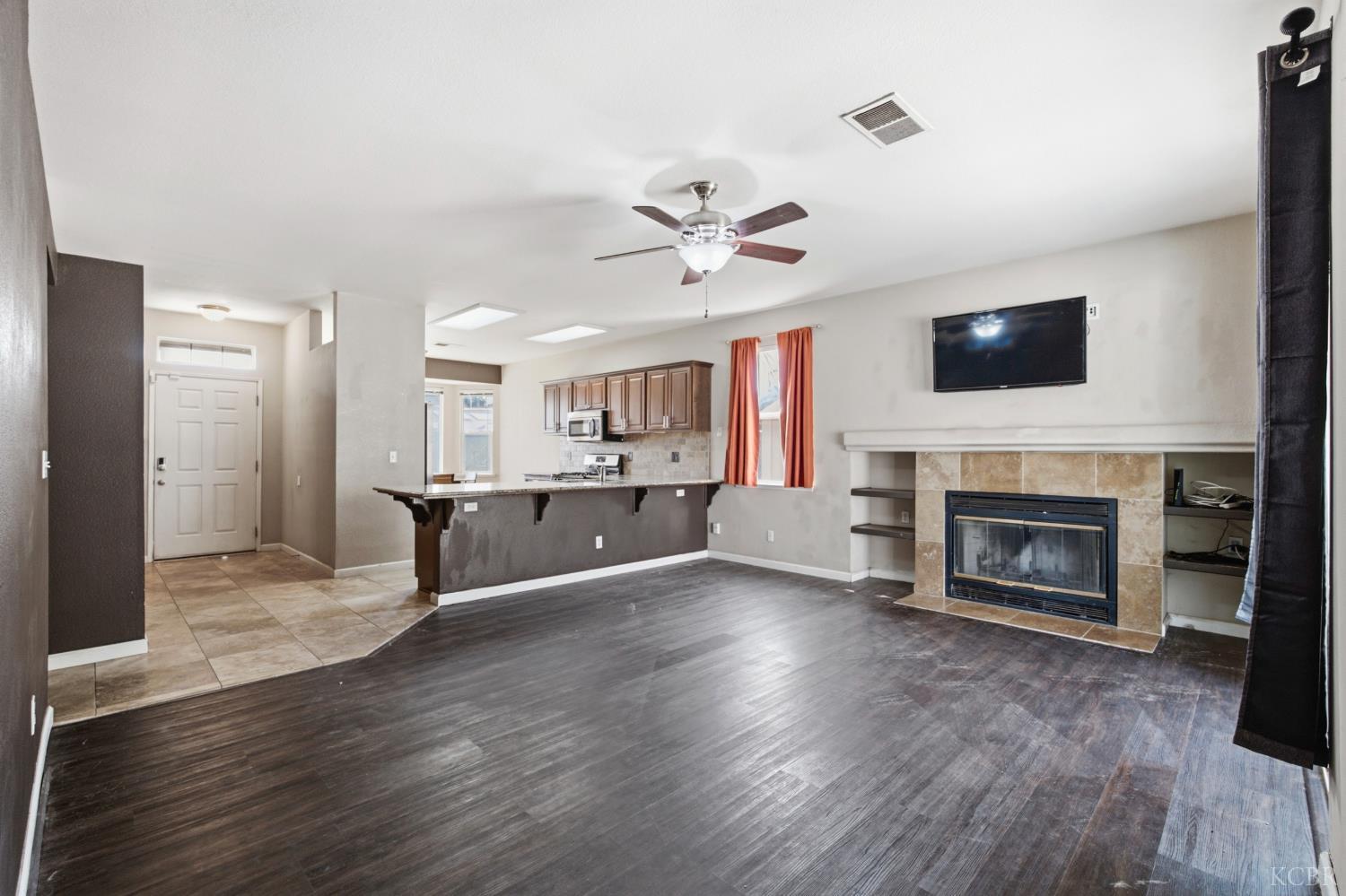1125 E Cinnamon, Lemoore, CA 93245