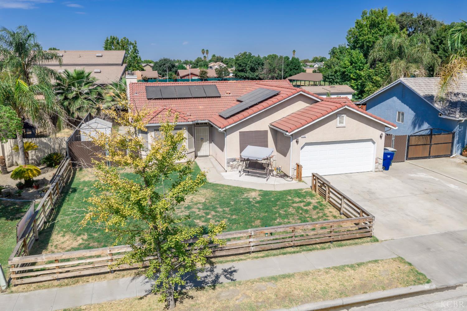 1125 E Cinnamon, Lemoore, CA 93245