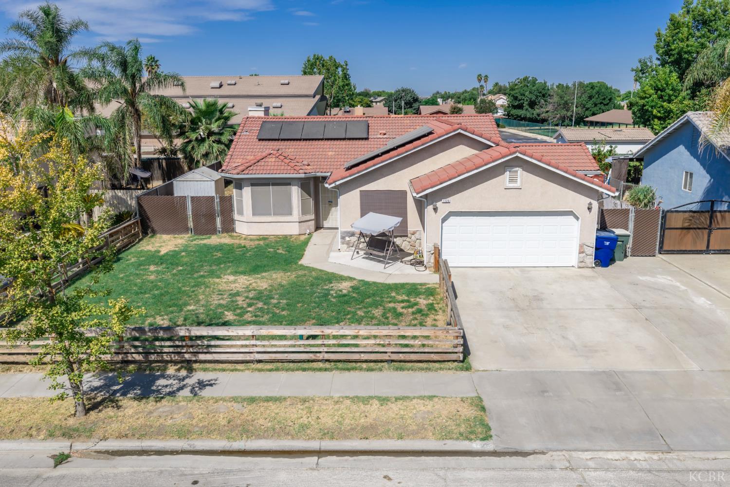 1125 E Cinnamon, Lemoore, CA 93245