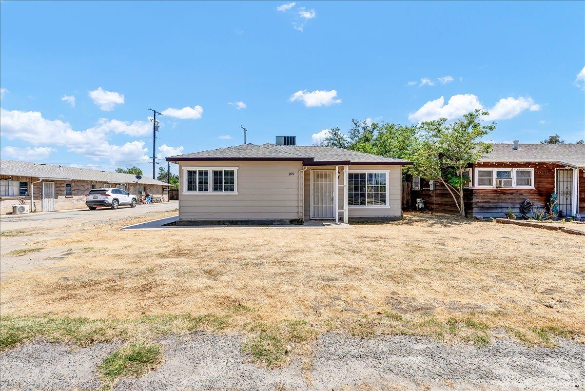 109 Lorita Way, Hanford, CA 93230