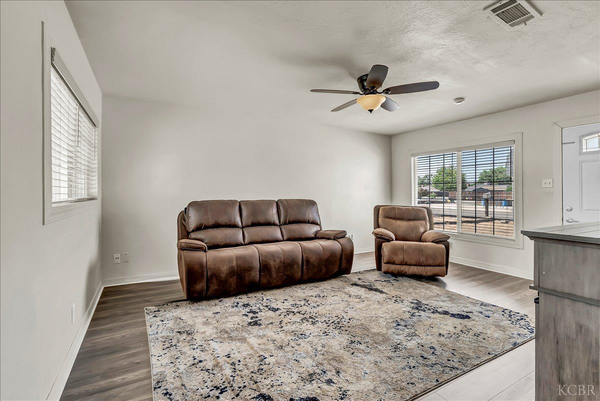 109 Lorita Way, Hanford, CA 93230