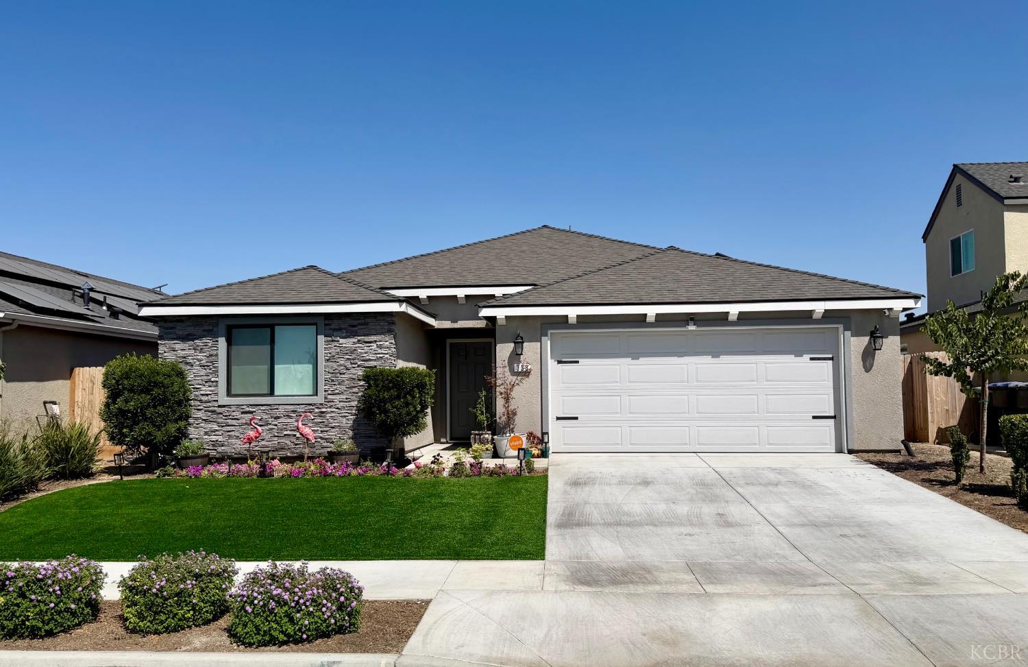 338 N Tracy St, Visalia, CA 93292
