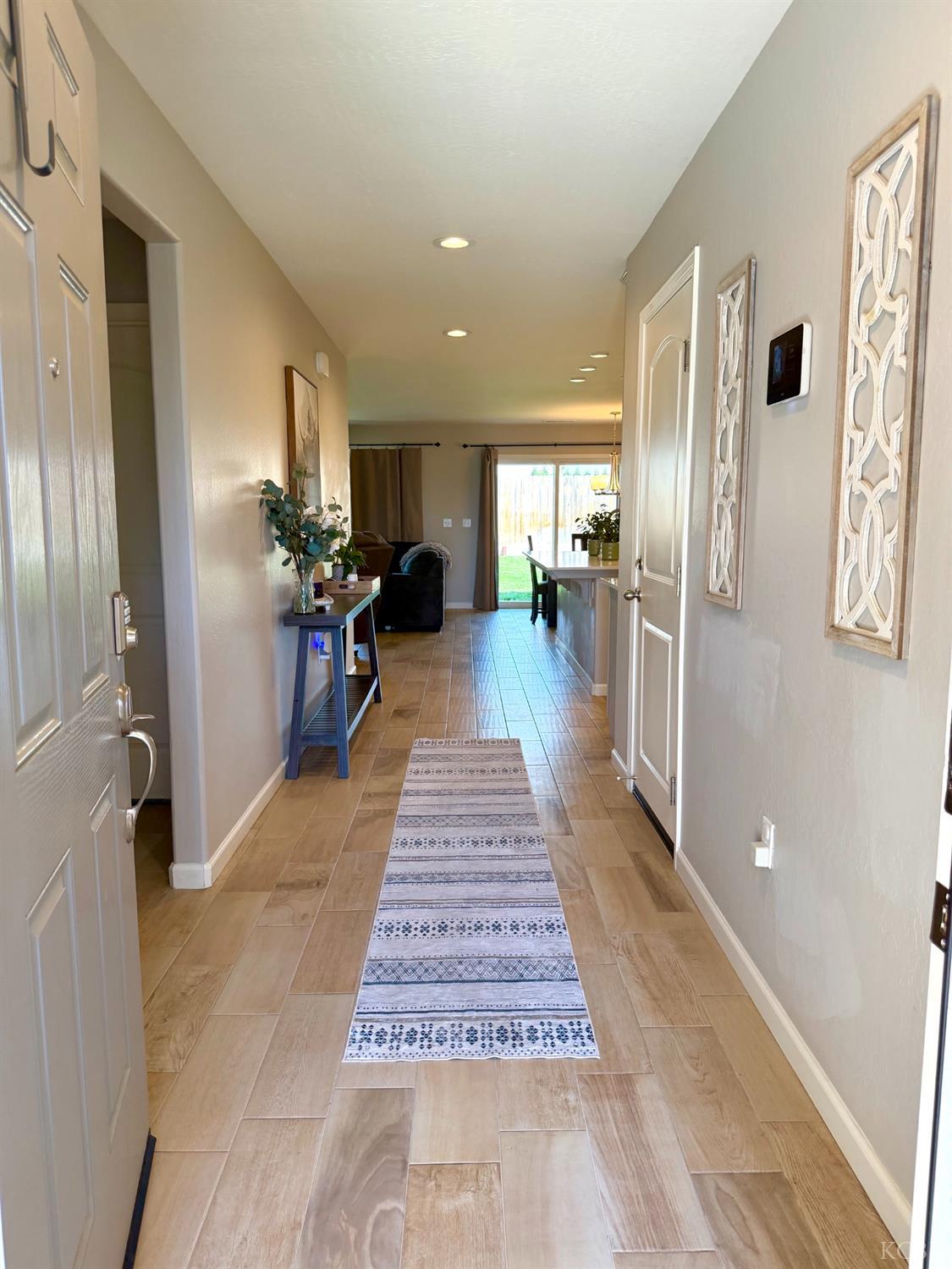 338 N Tracy St, Visalia, CA 93292