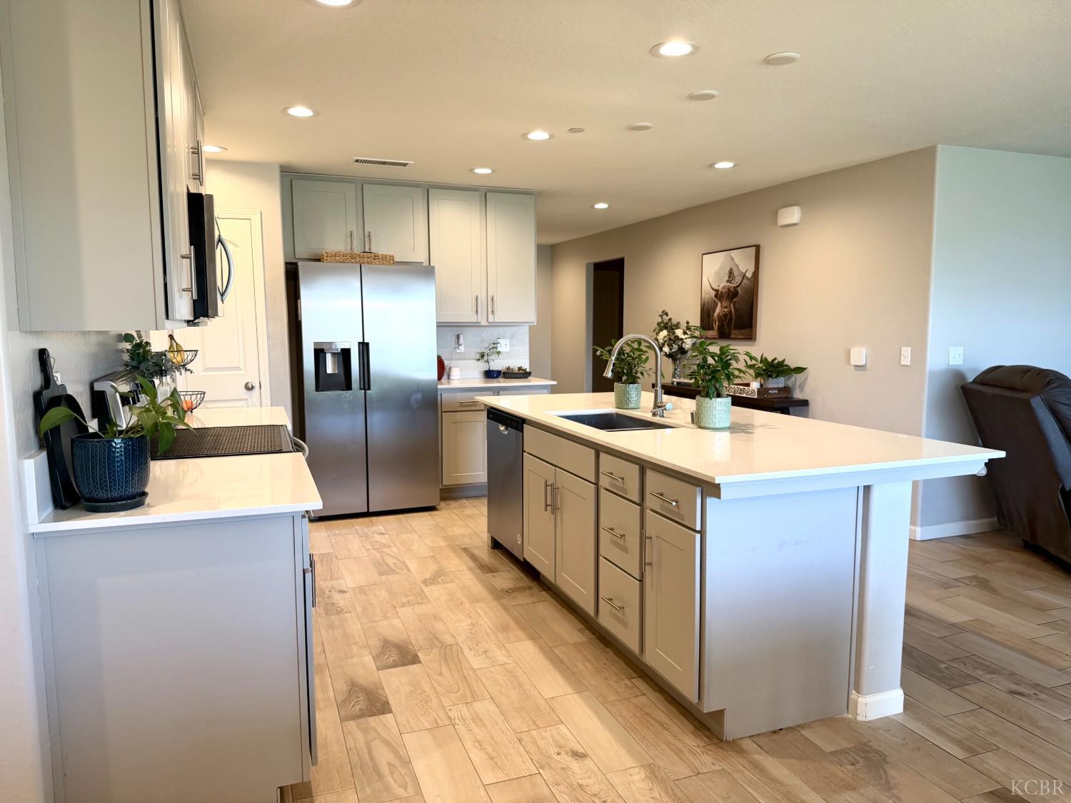338 N Tracy St, Visalia, CA 93292