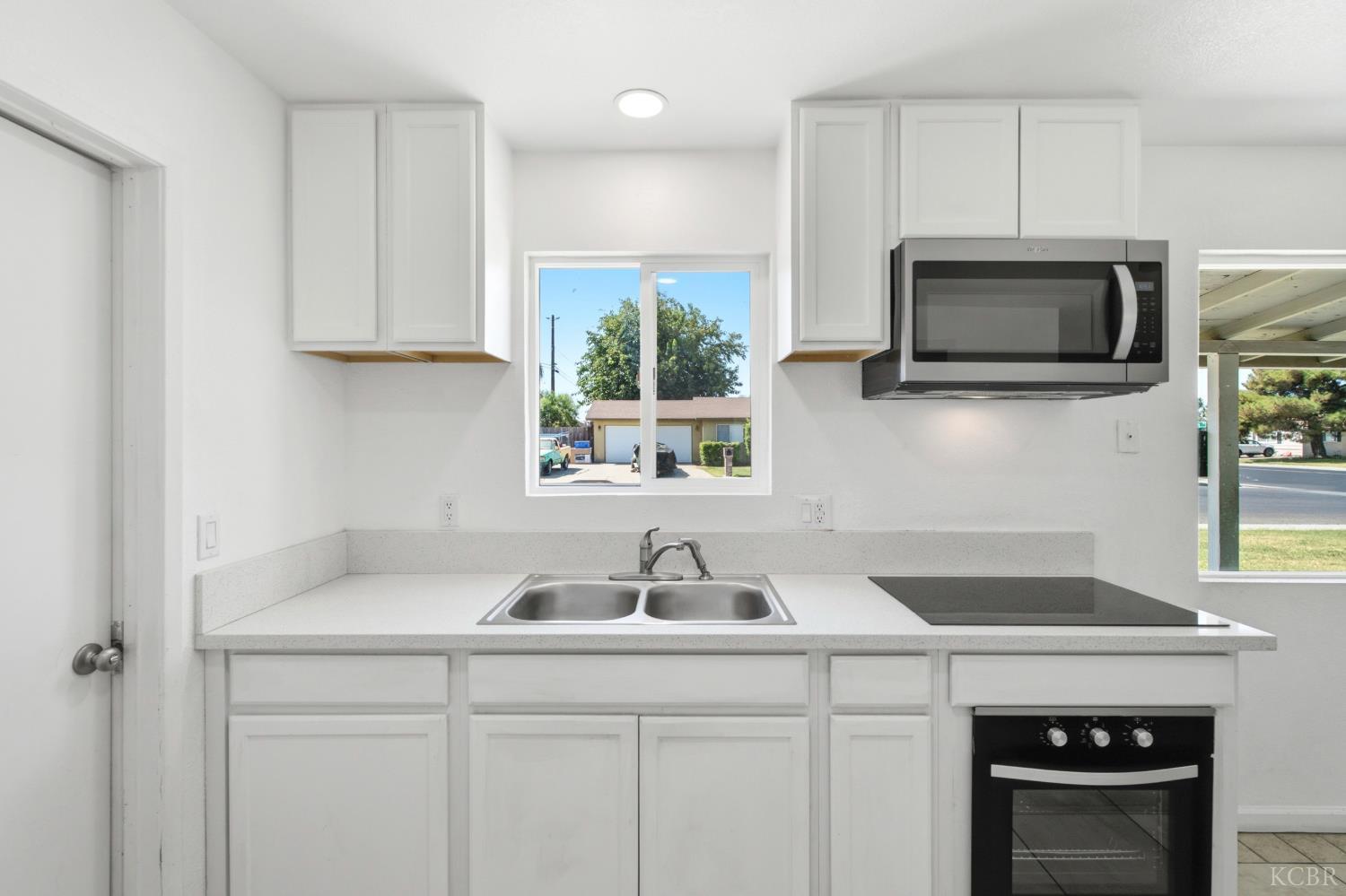 902 Boxwood, Lemoore, CA 93245