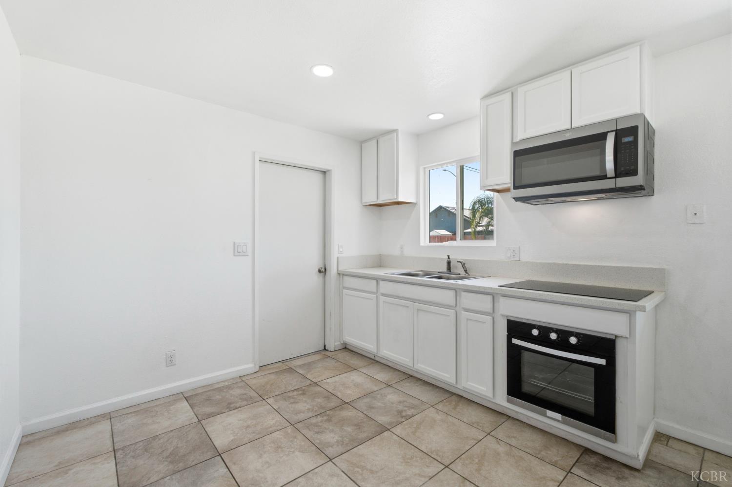902 Boxwood, Lemoore, CA 93245