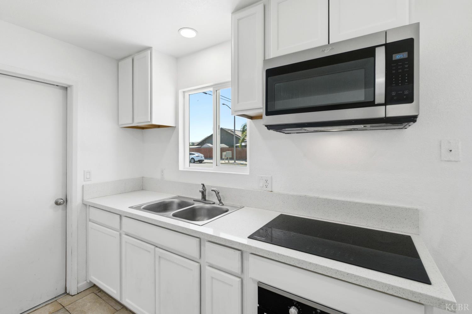 902 Boxwood, Lemoore, CA 93245