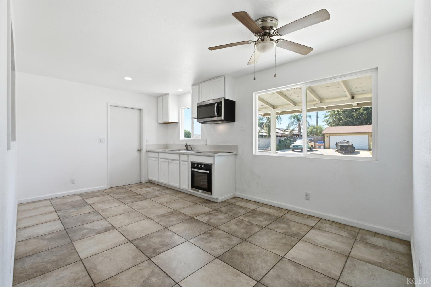 902 Boxwood, Lemoore, CA 93245