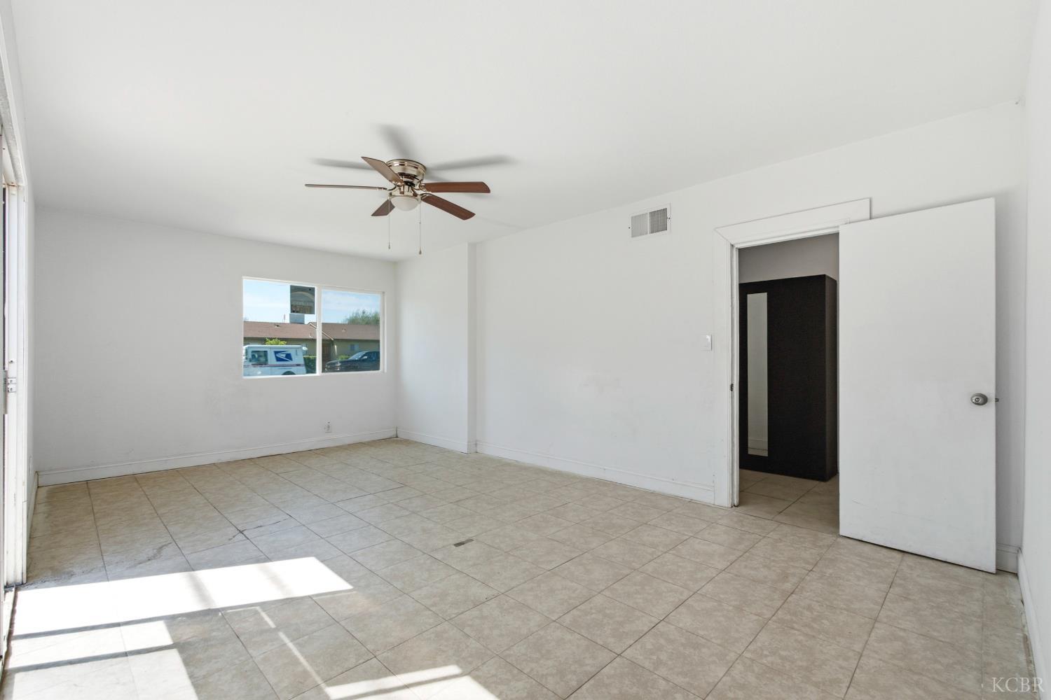 902 Boxwood, Lemoore, CA 93245