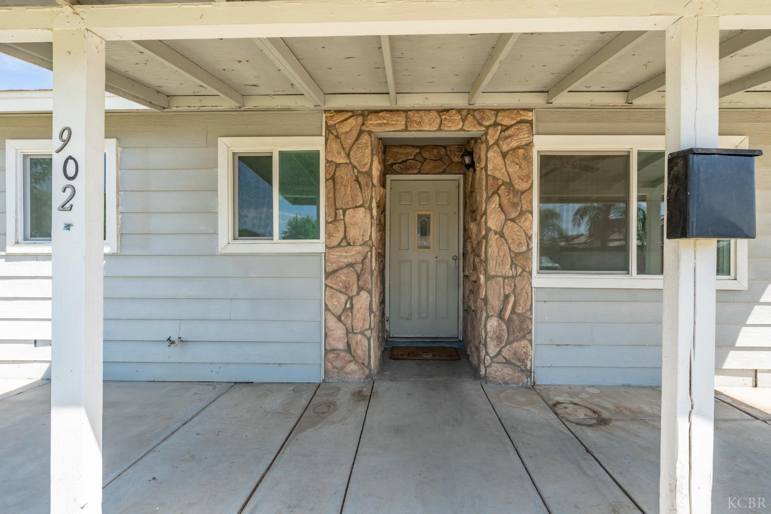 902 Boxwood, Lemoore, CA 93245