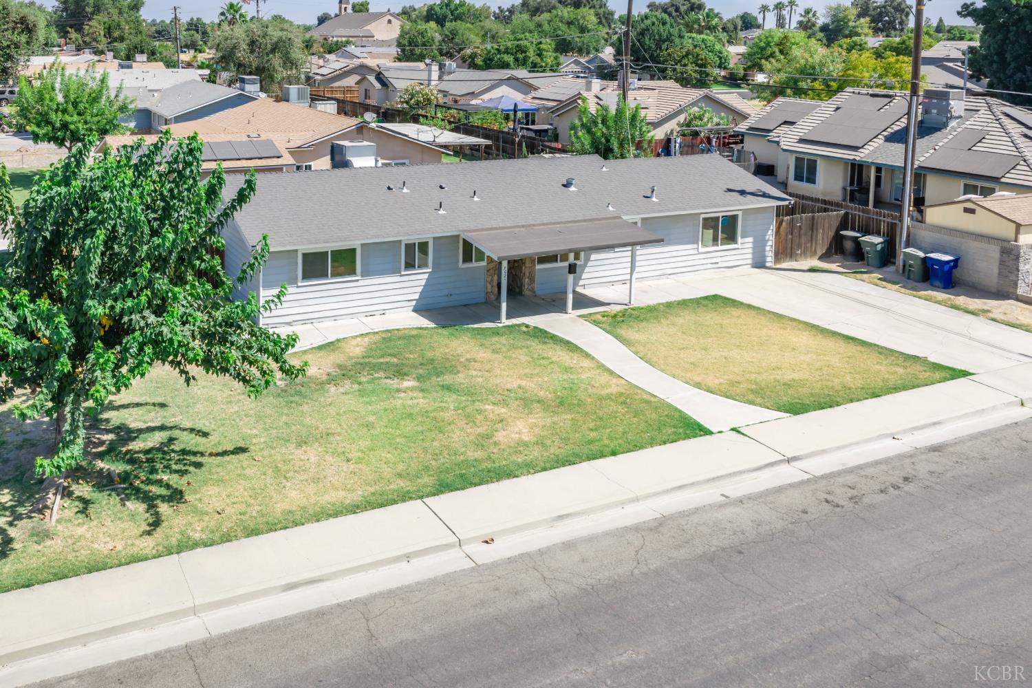 902 Boxwood, Lemoore, CA 93245