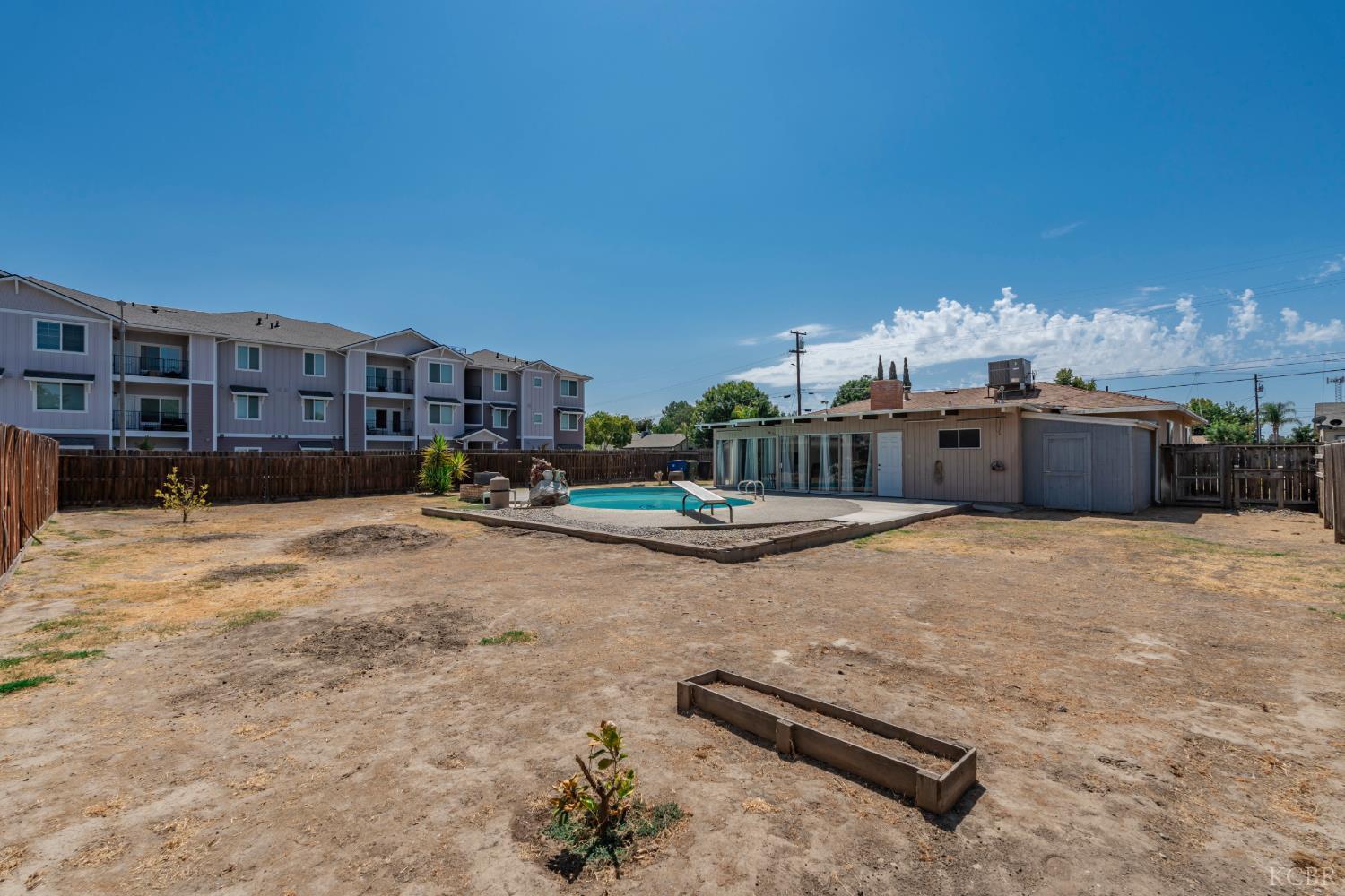 376 Oleander Ave, Lemoore, CA 93245