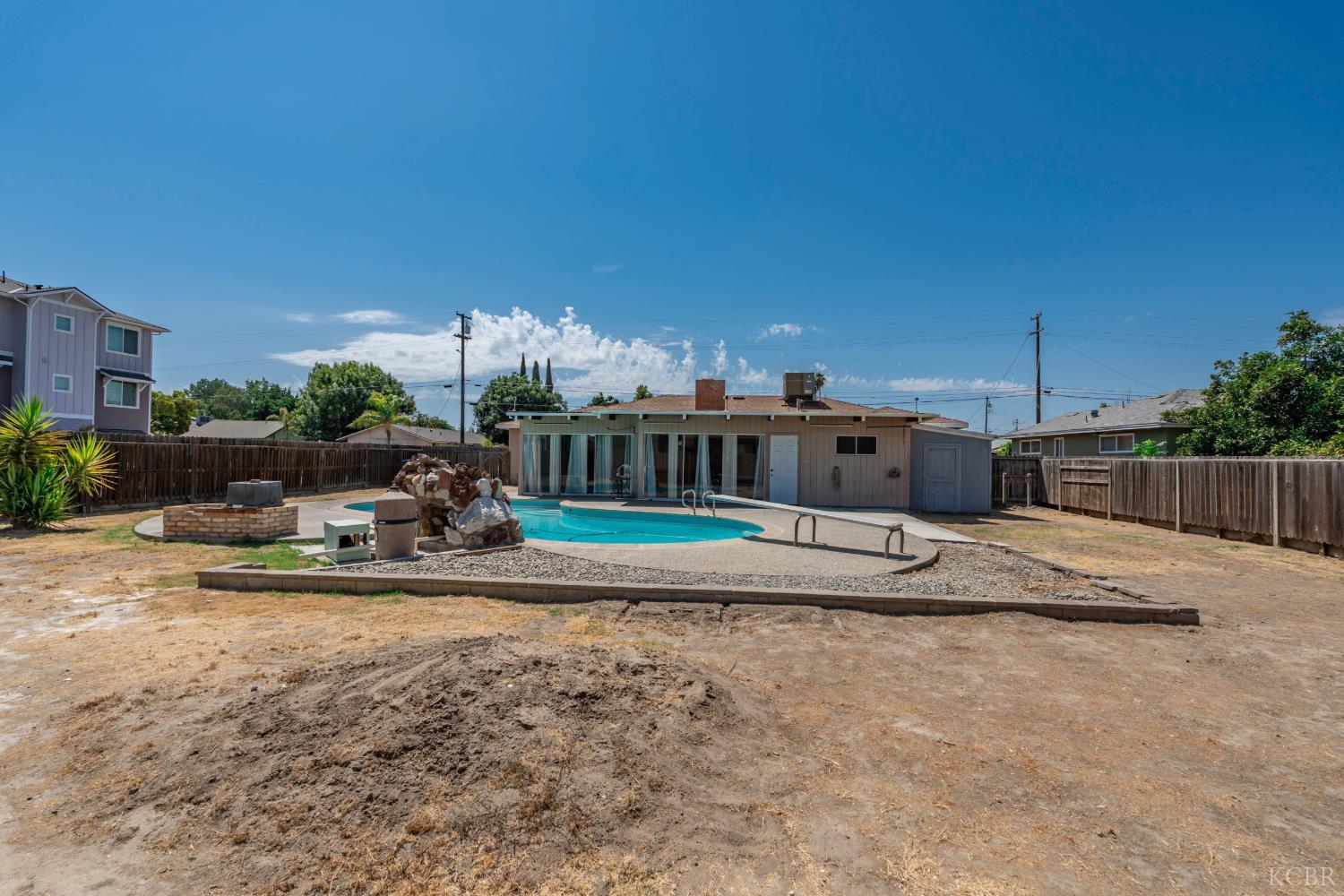 376 Oleander Ave, Lemoore, CA 93245