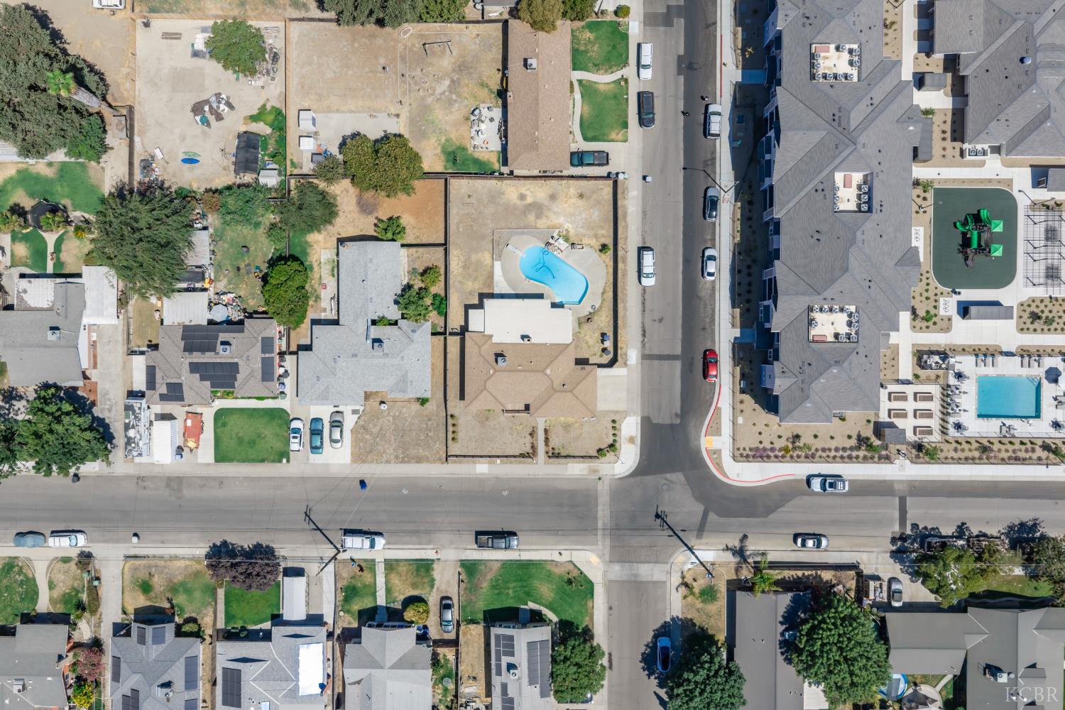 376 Oleander Ave, Lemoore, CA 93245
