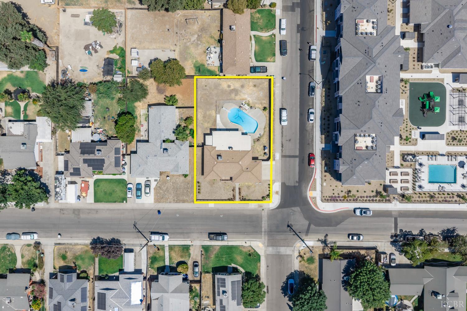 376 Oleander Ave, Lemoore, CA 93245