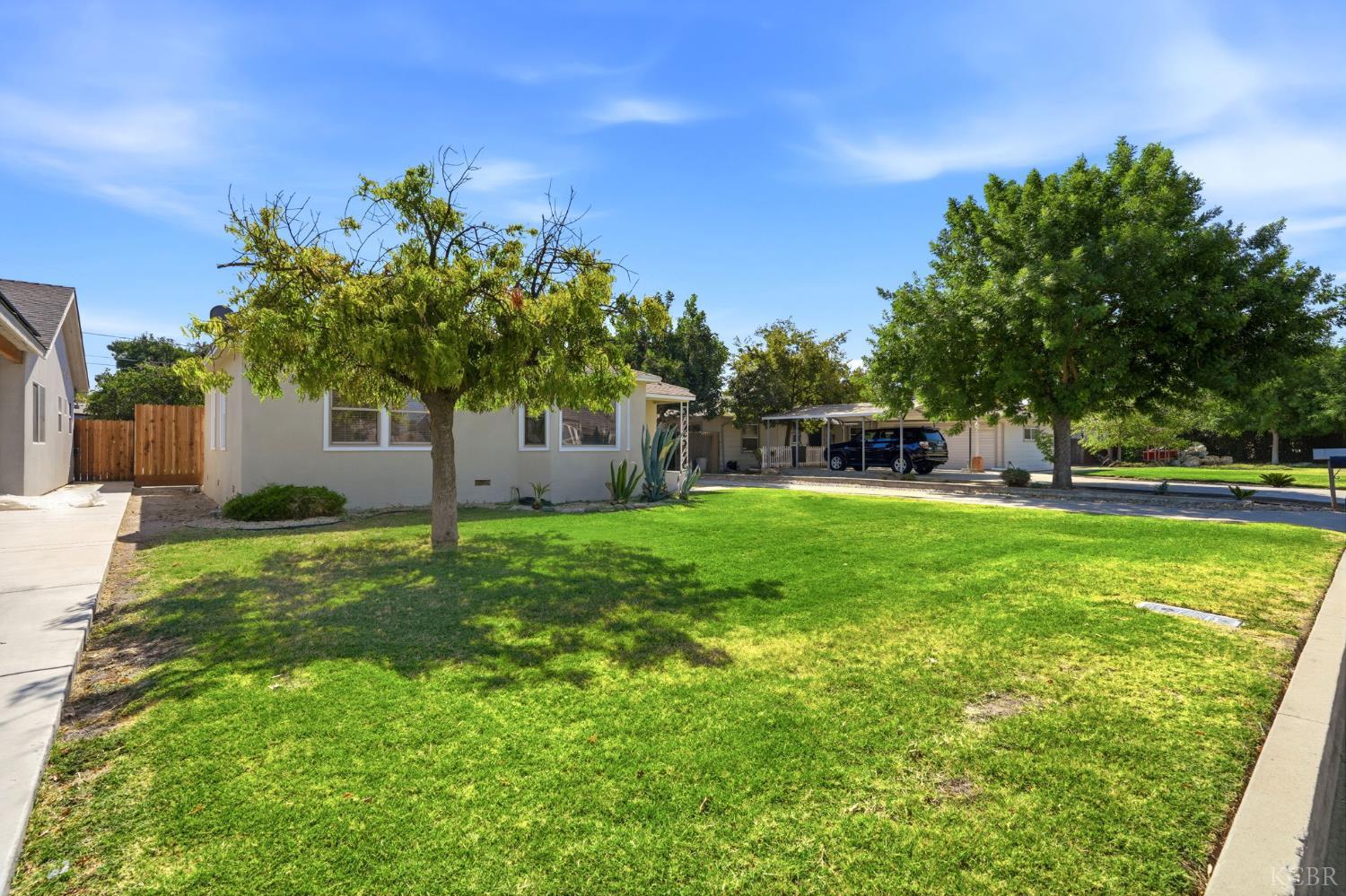 1811 McKinley Ave, Hanford, CA 93230