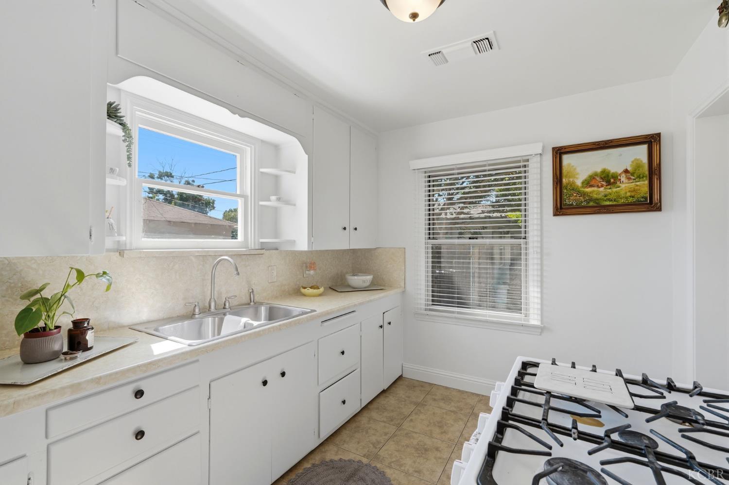 1811 McKinley Ave, Hanford, CA 93230
