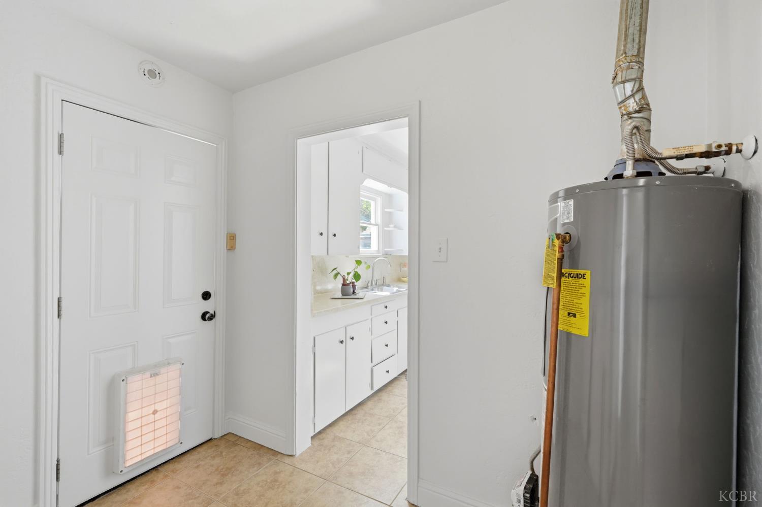 1811 McKinley Ave, Hanford, CA 93230