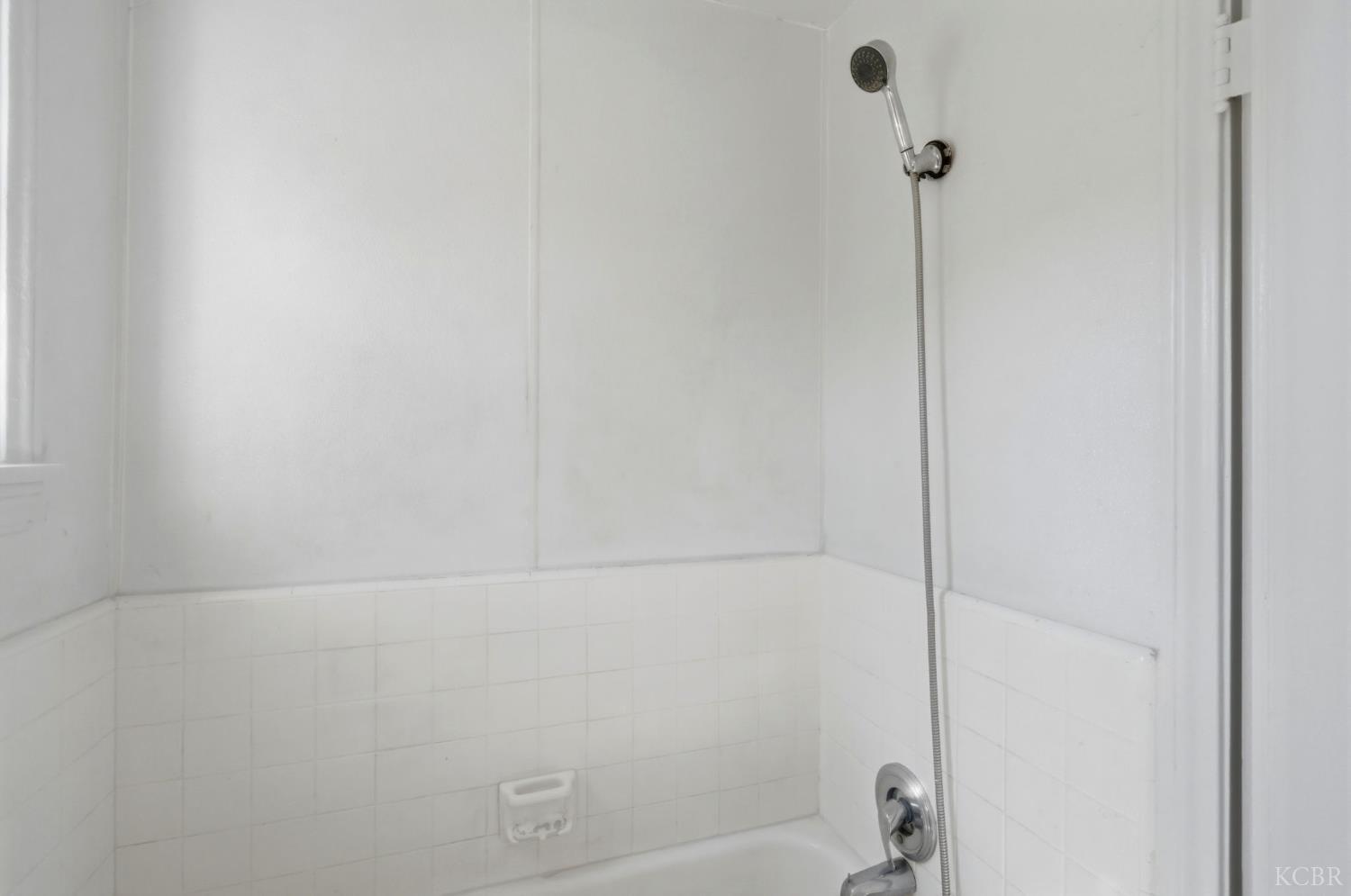 1811 McKinley Ave, Hanford, CA 93230