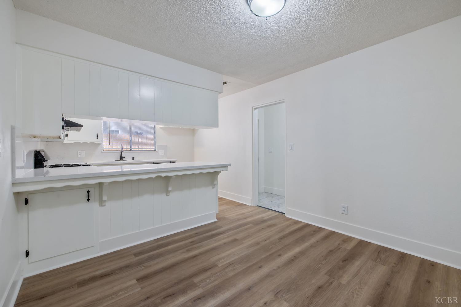 988 Laurel Ave, Lindsay, CA 93247