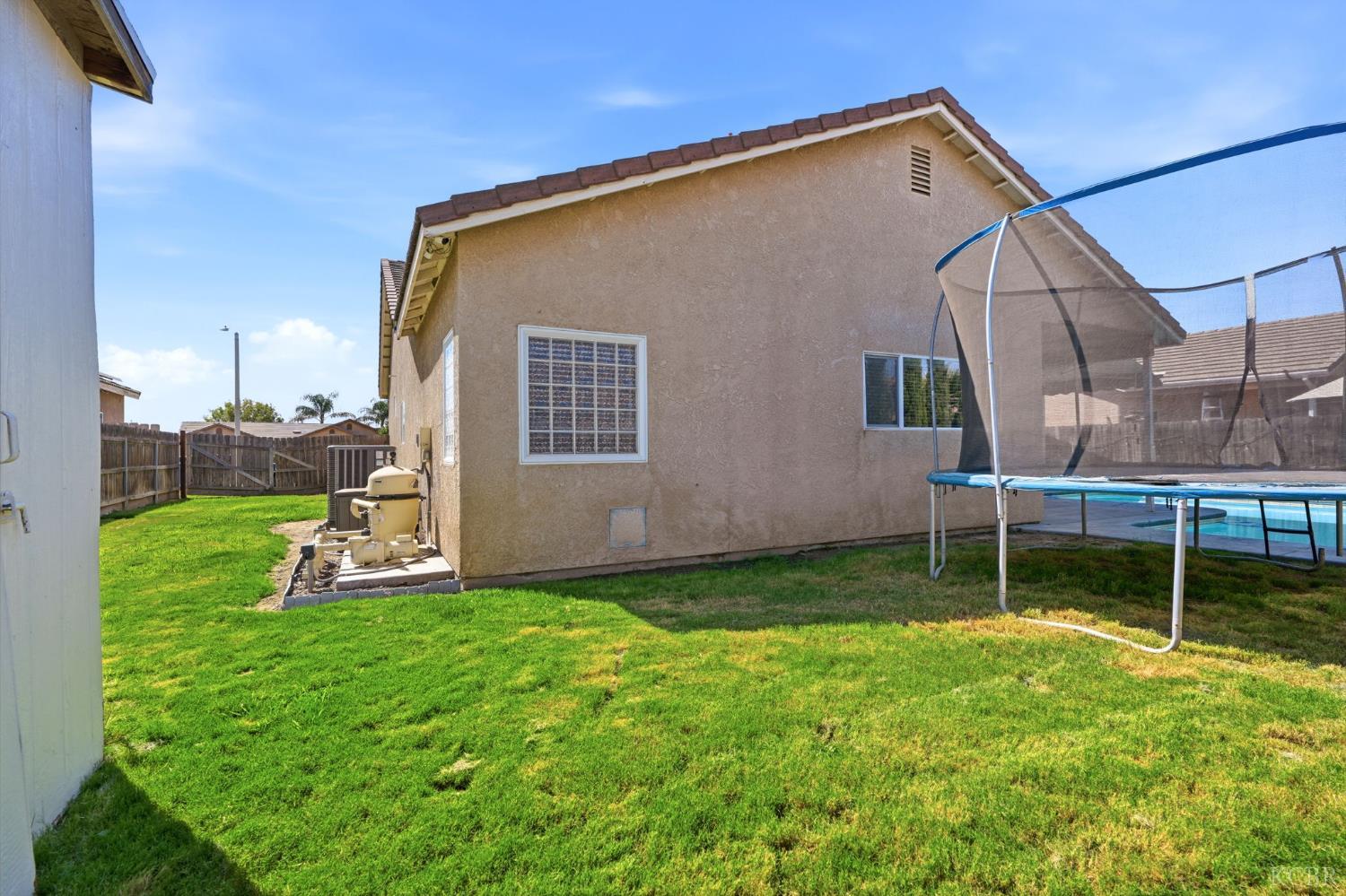 1858 W Mono Pl, Tulare, CA 93274