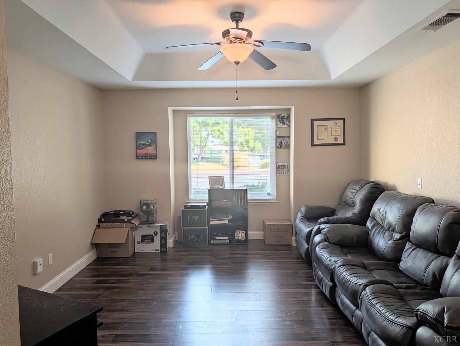 681 E Fargo Ave, Hanford, CA 93230