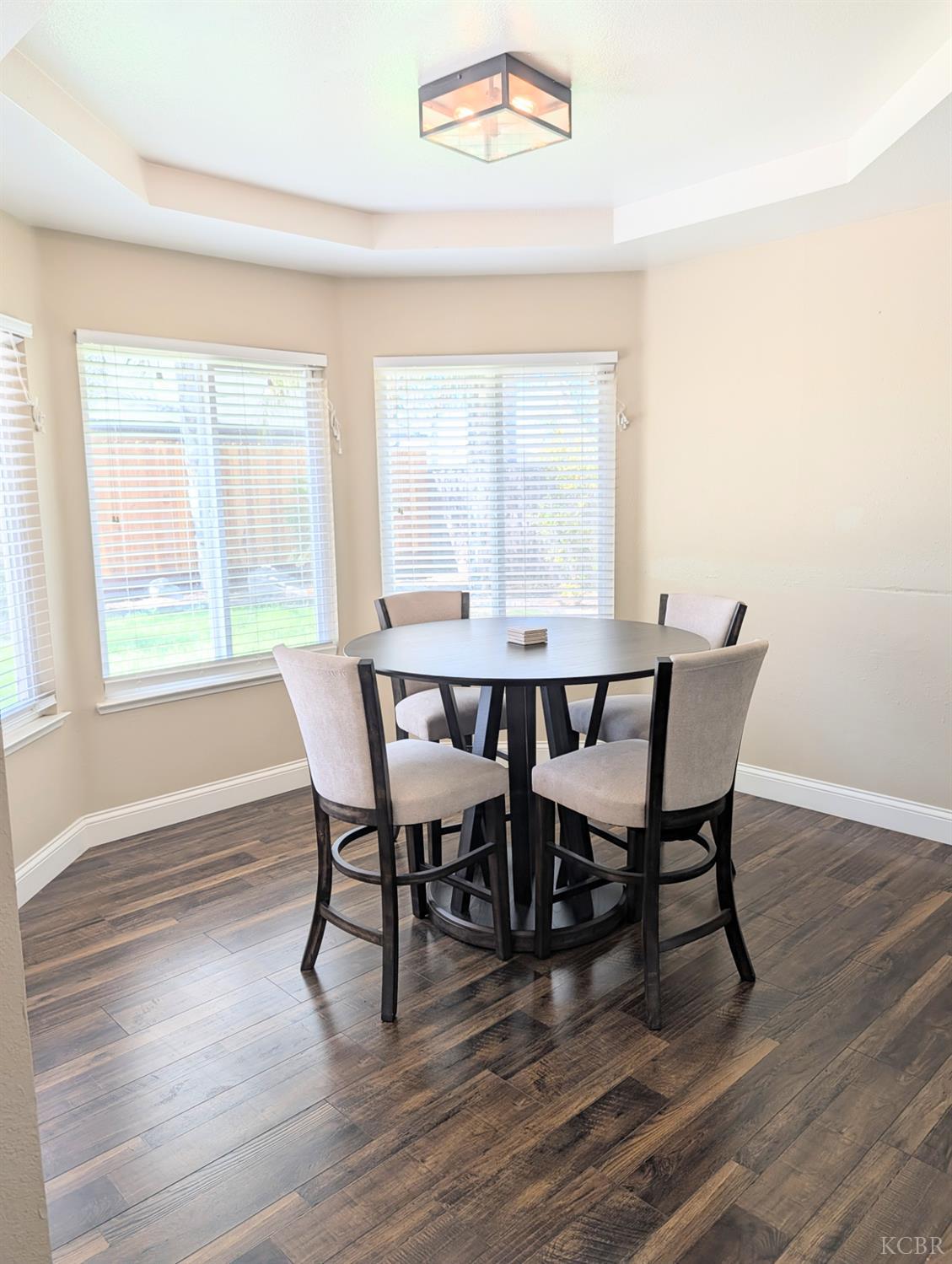 681 E Fargo Ave, Hanford, CA 93230