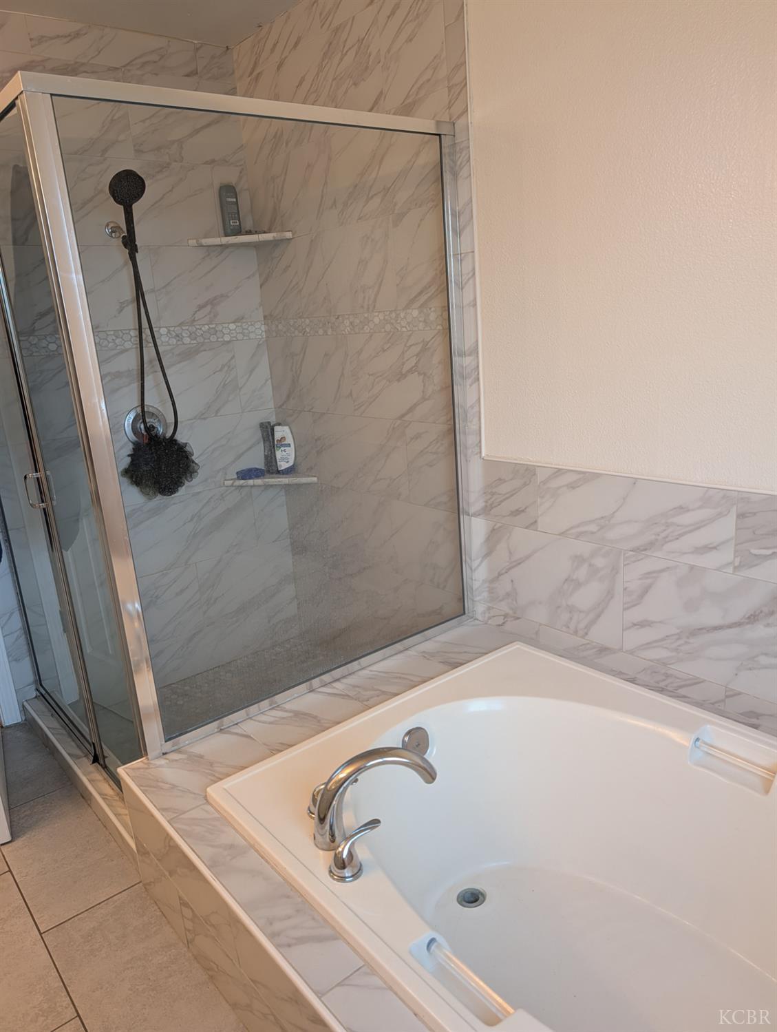 681 E Fargo Ave, Hanford, CA 93230