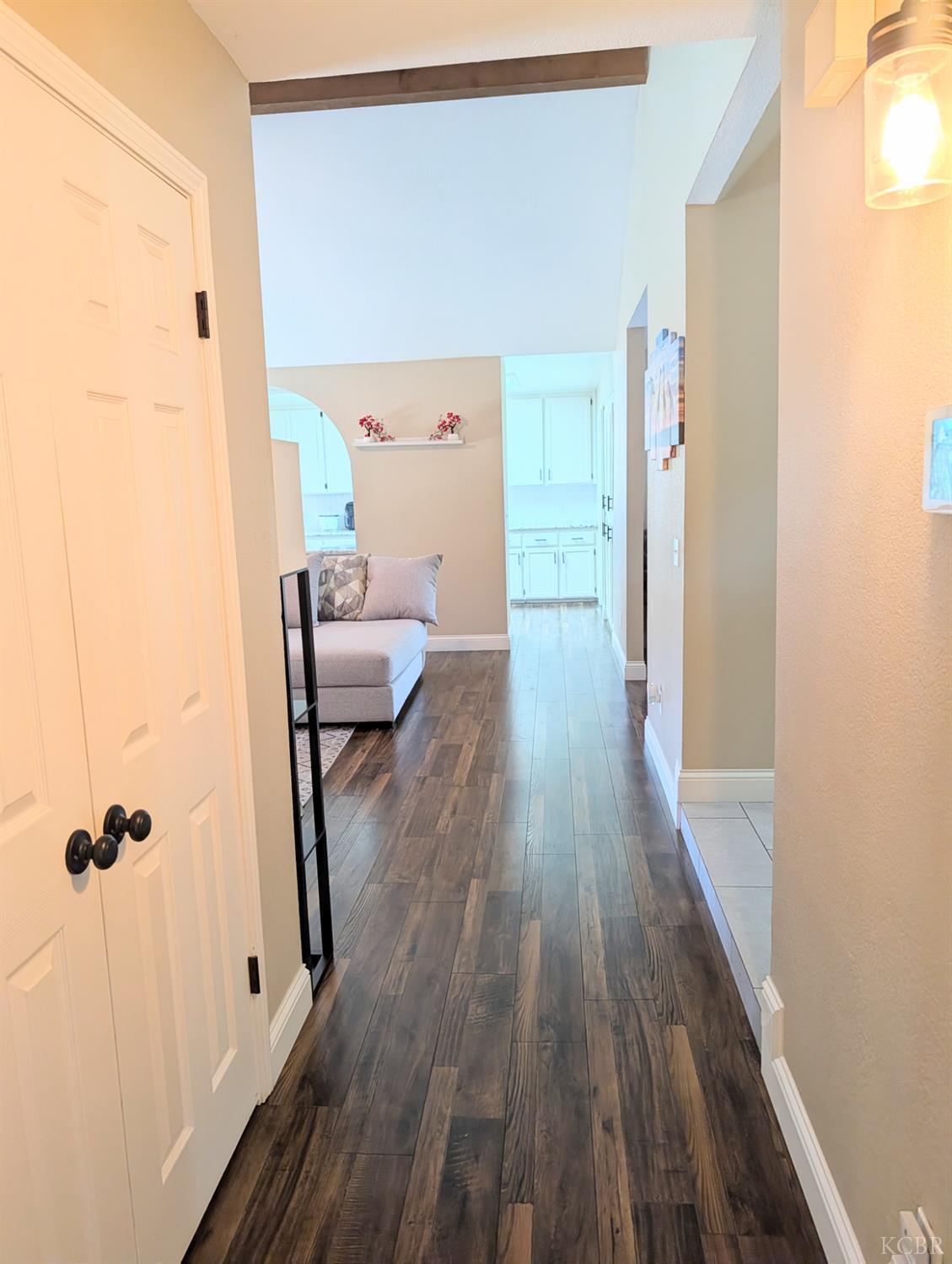 681 E Fargo Ave, Hanford, CA 93230