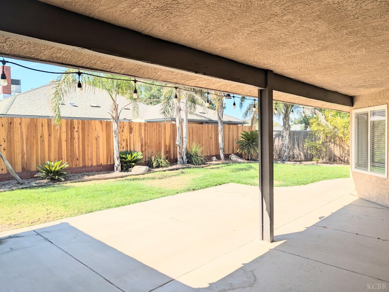 681 E Fargo Ave, Hanford, CA 93230