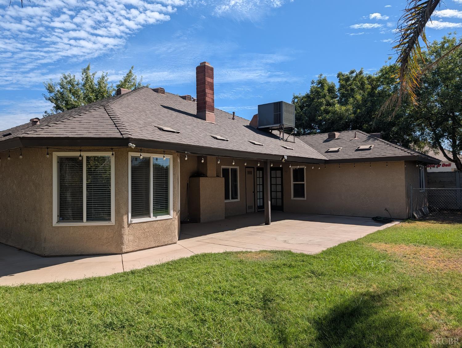 681 E Fargo Ave, Hanford, CA 93230