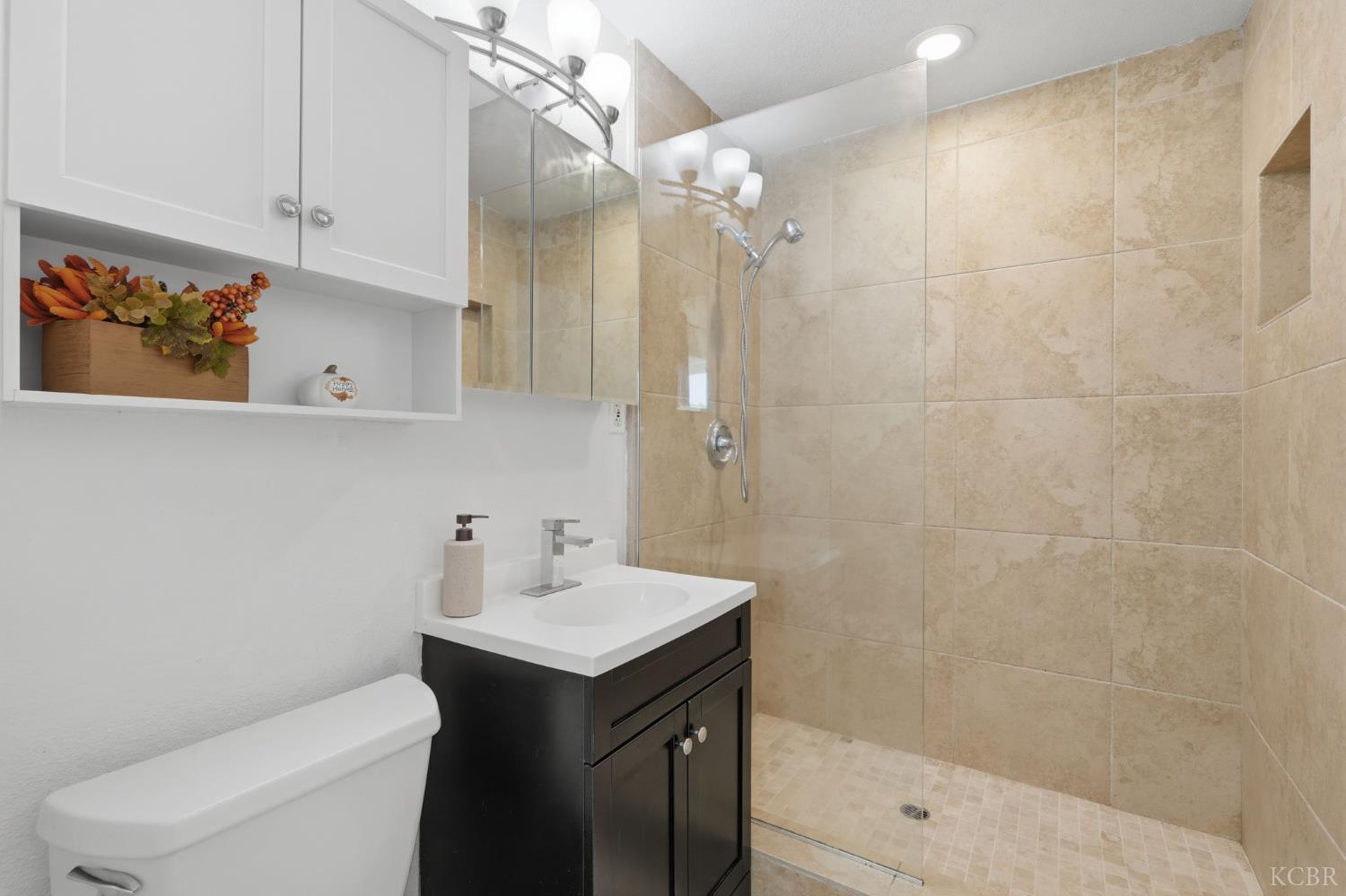 2315 S Verde Vista St, Visalia, CA 93277