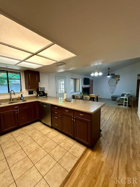 799 Andy Ct, Lemoore, CA 93245