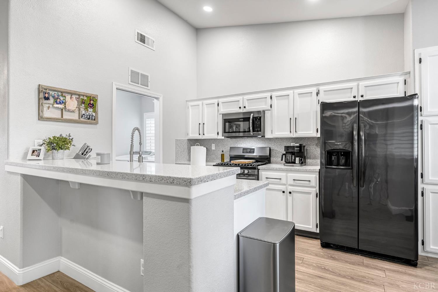 2936 Tarragon Ave, Hanford, CA 93230
