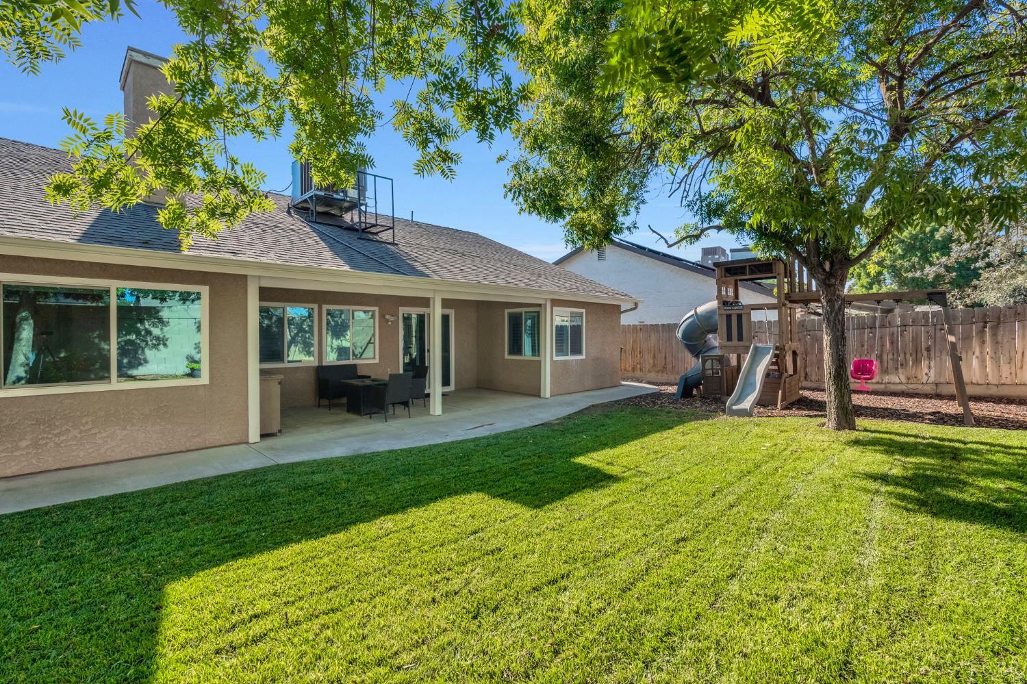 2936 Tarragon Ave, Hanford, CA 93230