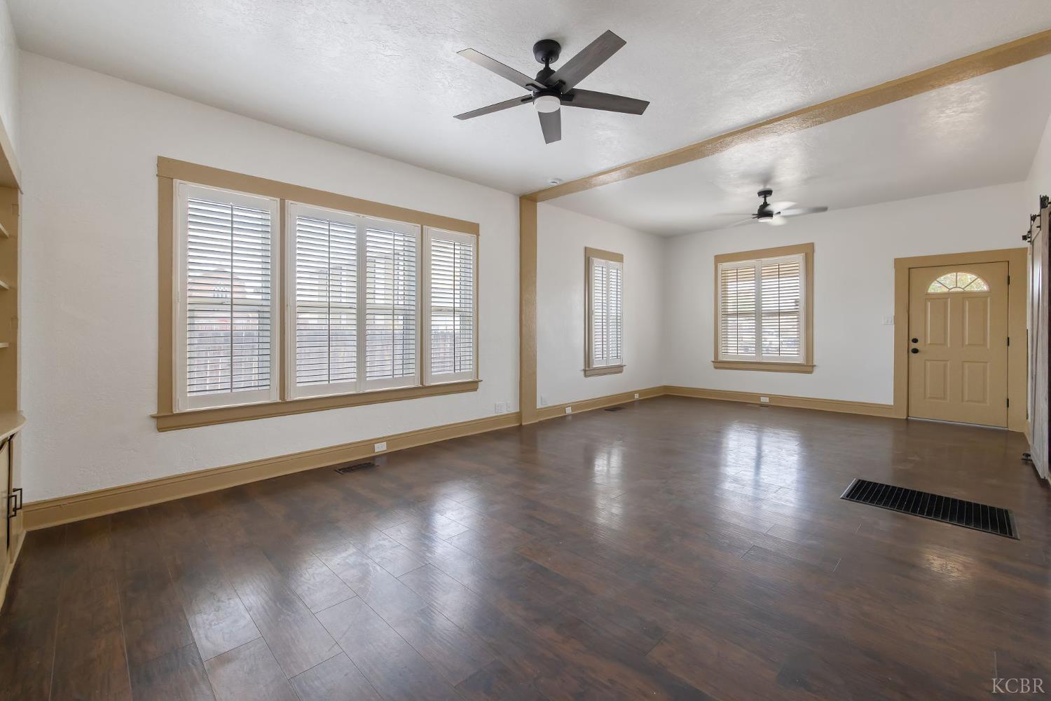 112 Irwin Ct, Hanford, CA 93230