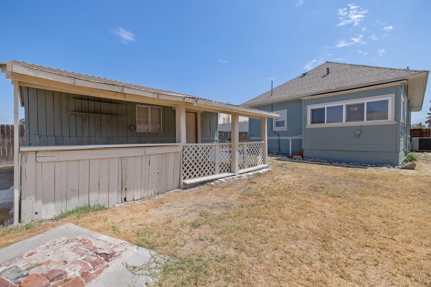 112 Irwin Ct, Hanford, CA 93230