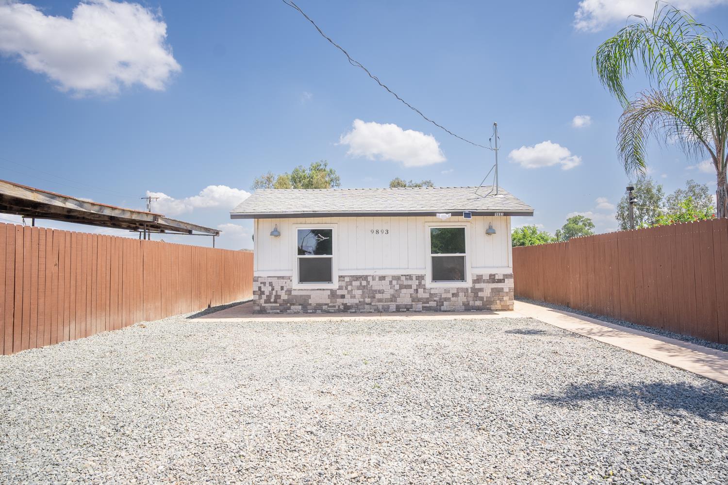 9893 Vista Ave, Hanford, CA 93230