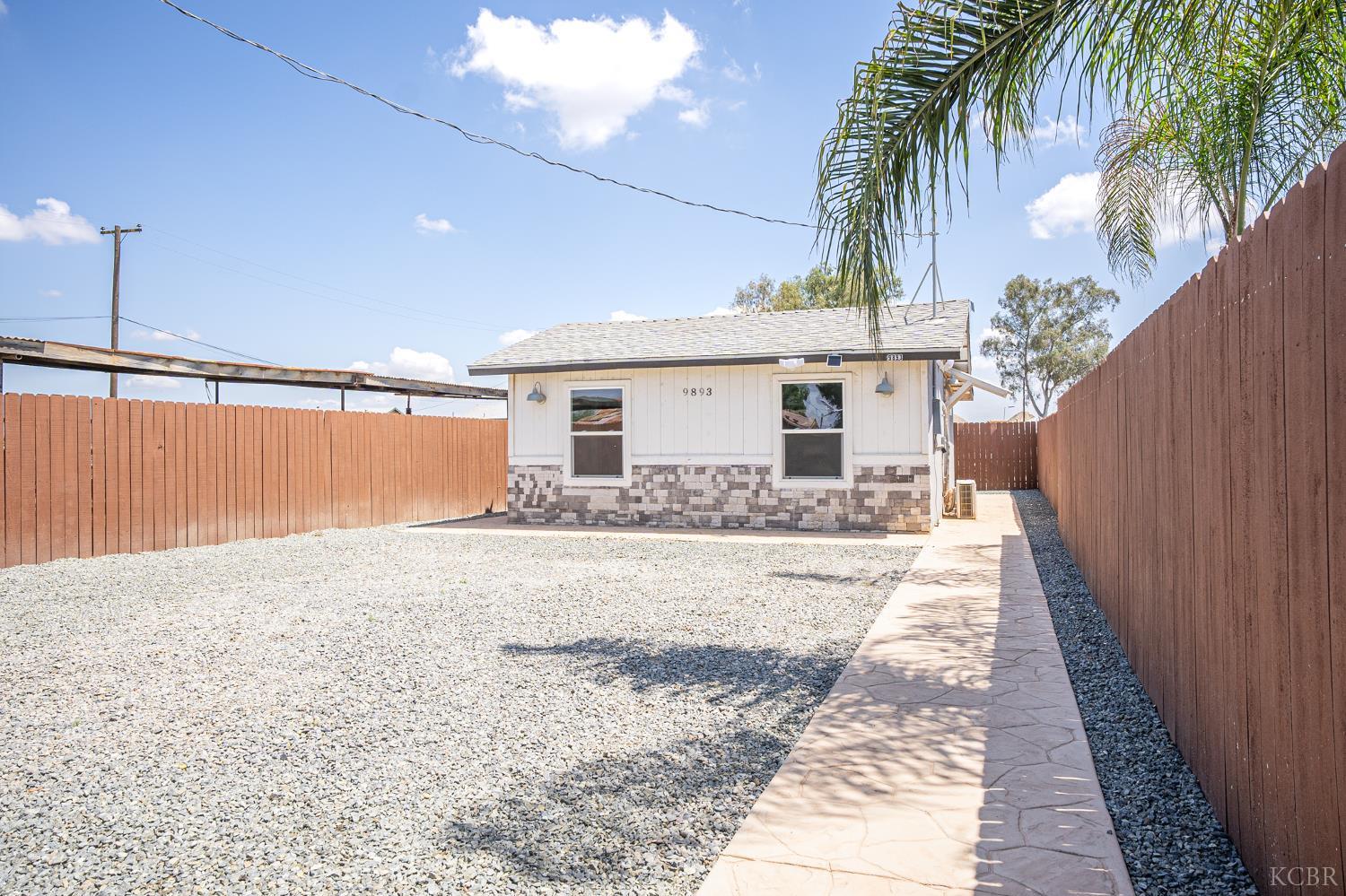 9893 Vista Ave, Hanford, CA 93230